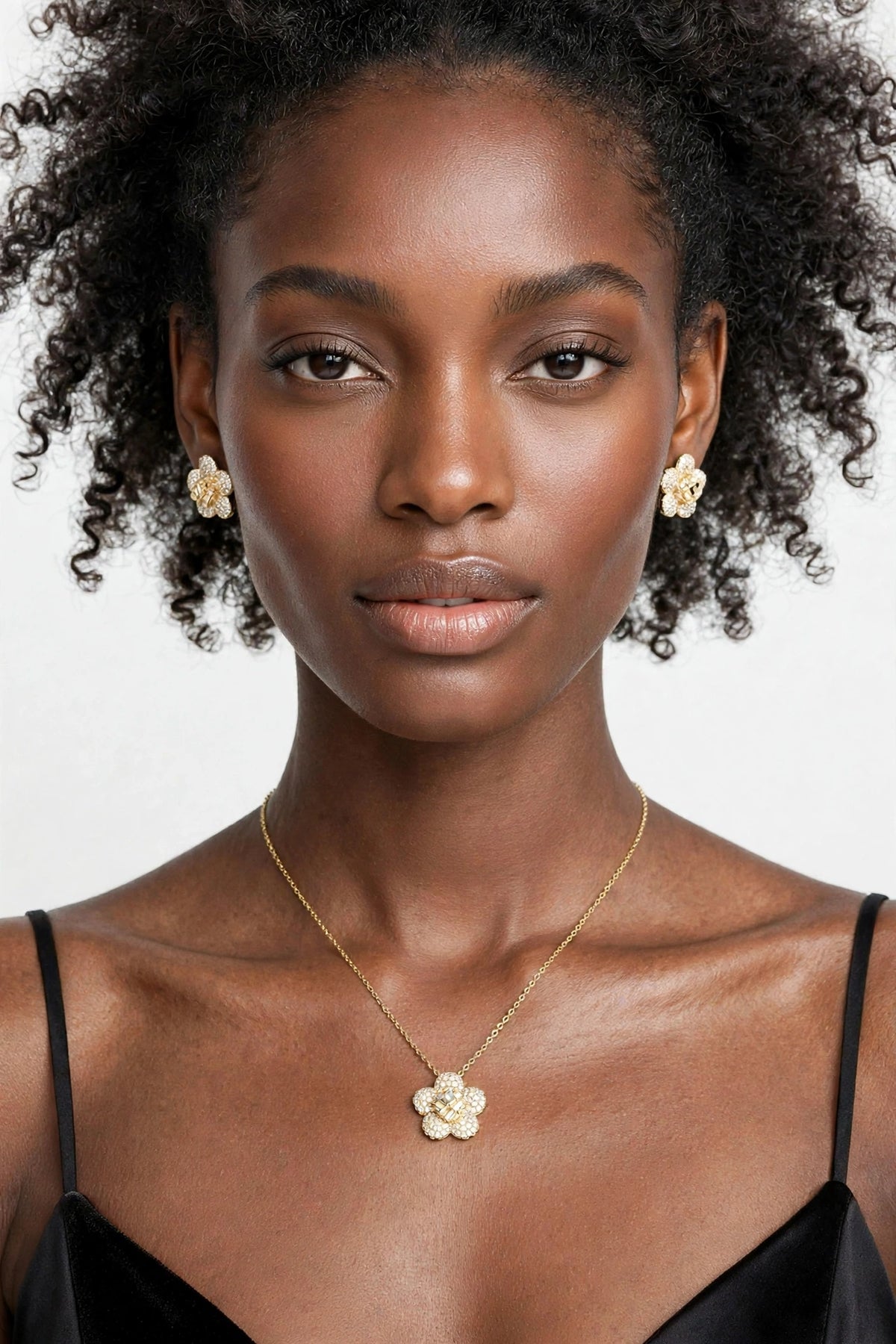 Gold Textured Flower Pendant Necklace & Earring Set