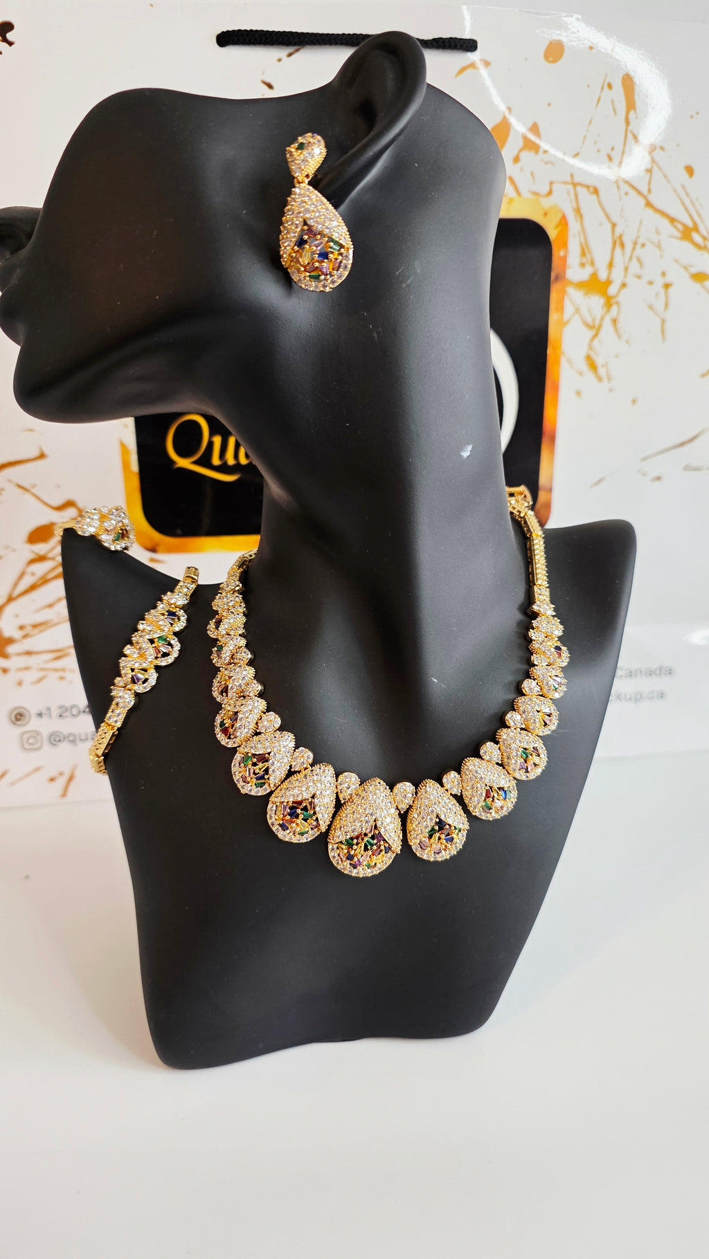 Luxury CZ Teardrop 4pcs Jewelry Set – Necklace, Bracelet, Ring & Earrings (Copy)