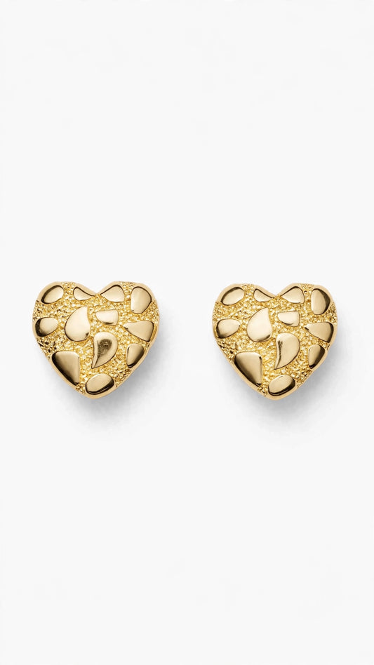 18 karat Gold Nugget Heart Stud Earrings