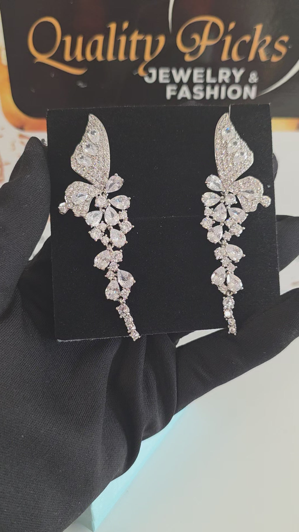 Luxurious Butterfly-inspired Drop Earring