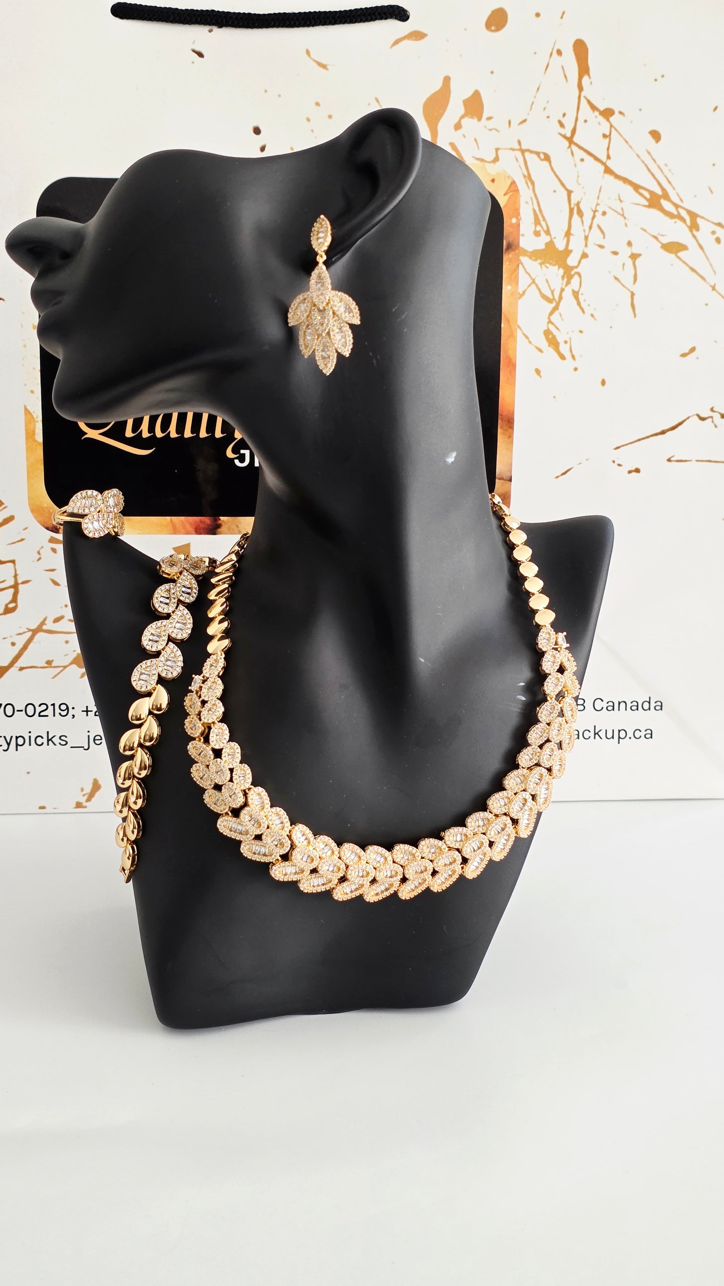 Luxe Floral Cubic Zirconia Jewelry Set - Gold