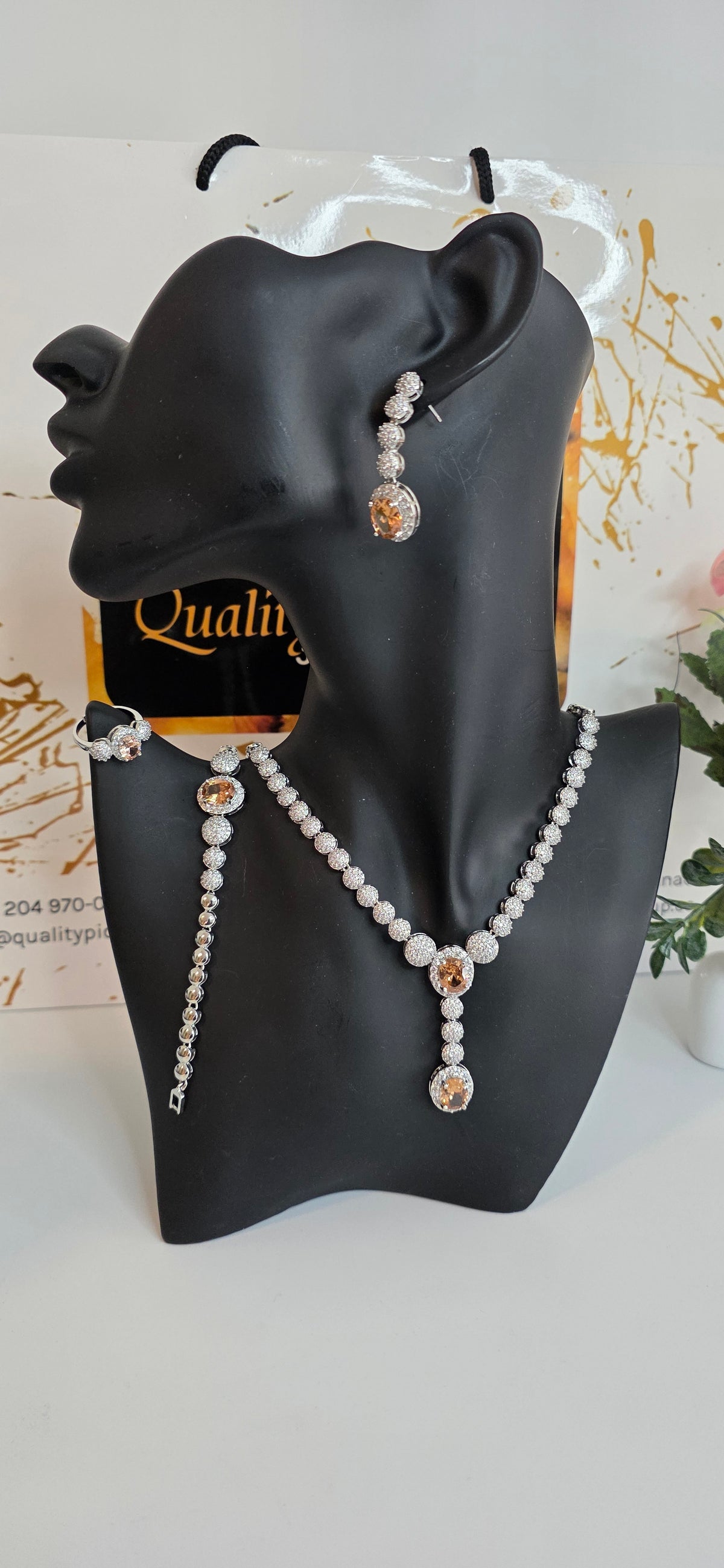 Exquisite Cubic Zirconia 4pcs Jewelry Set