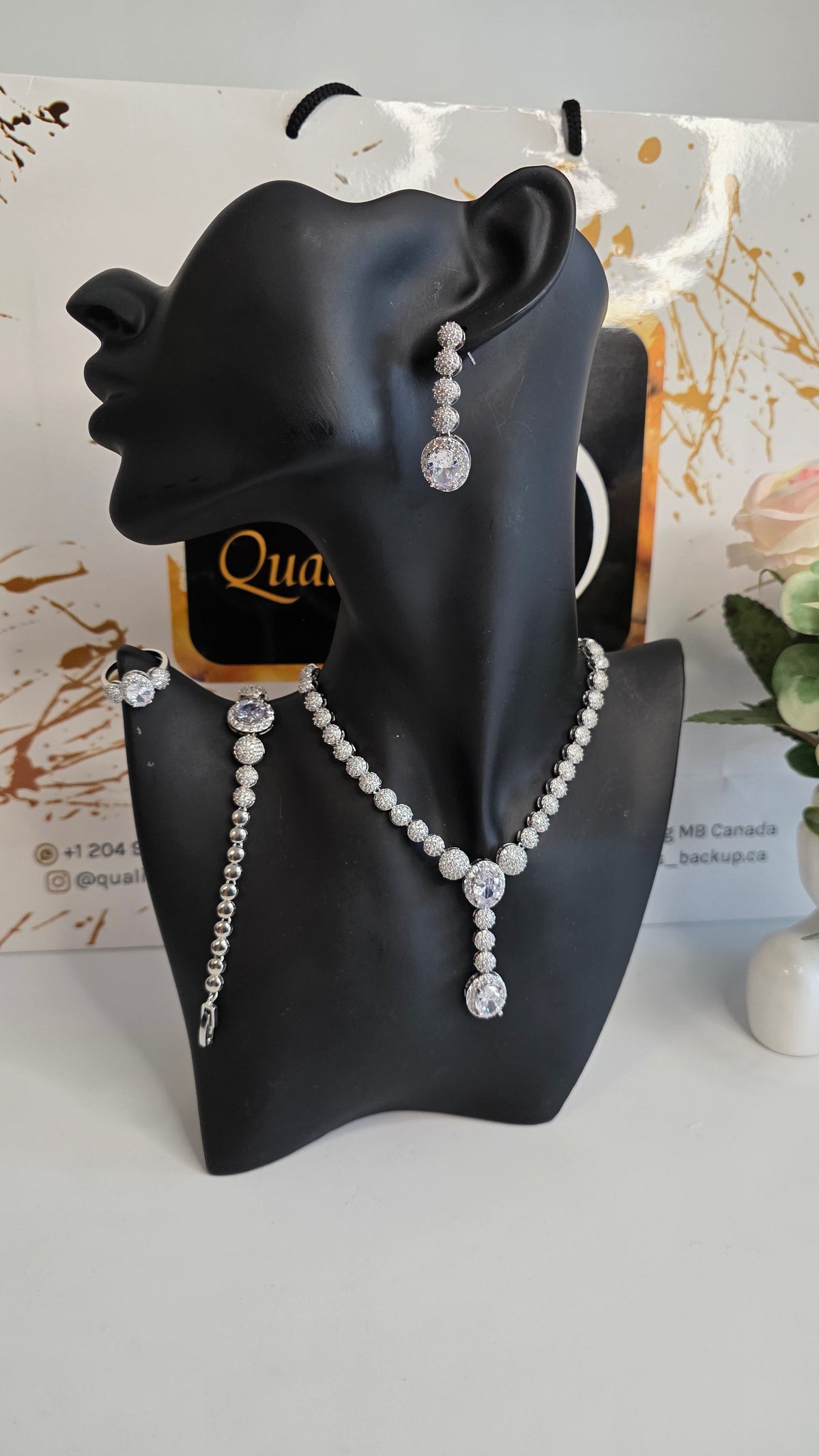 Exquisite Cubic Zirconia 4pcs Jewelry Set
