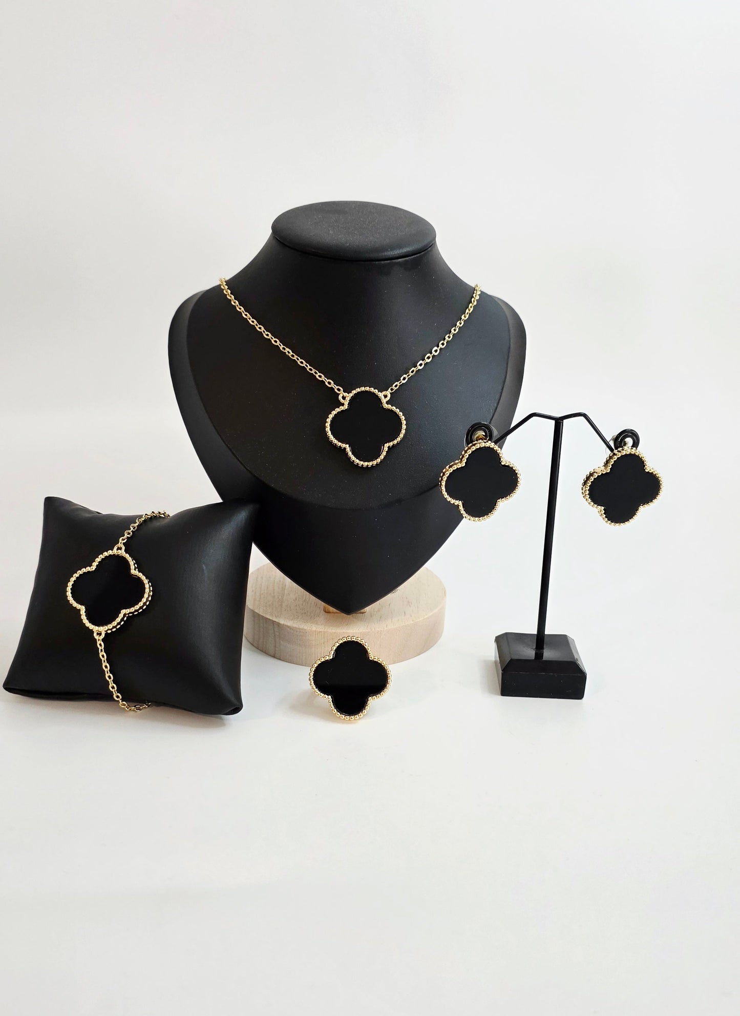 Black Clover Four-Piece Jewelry Set