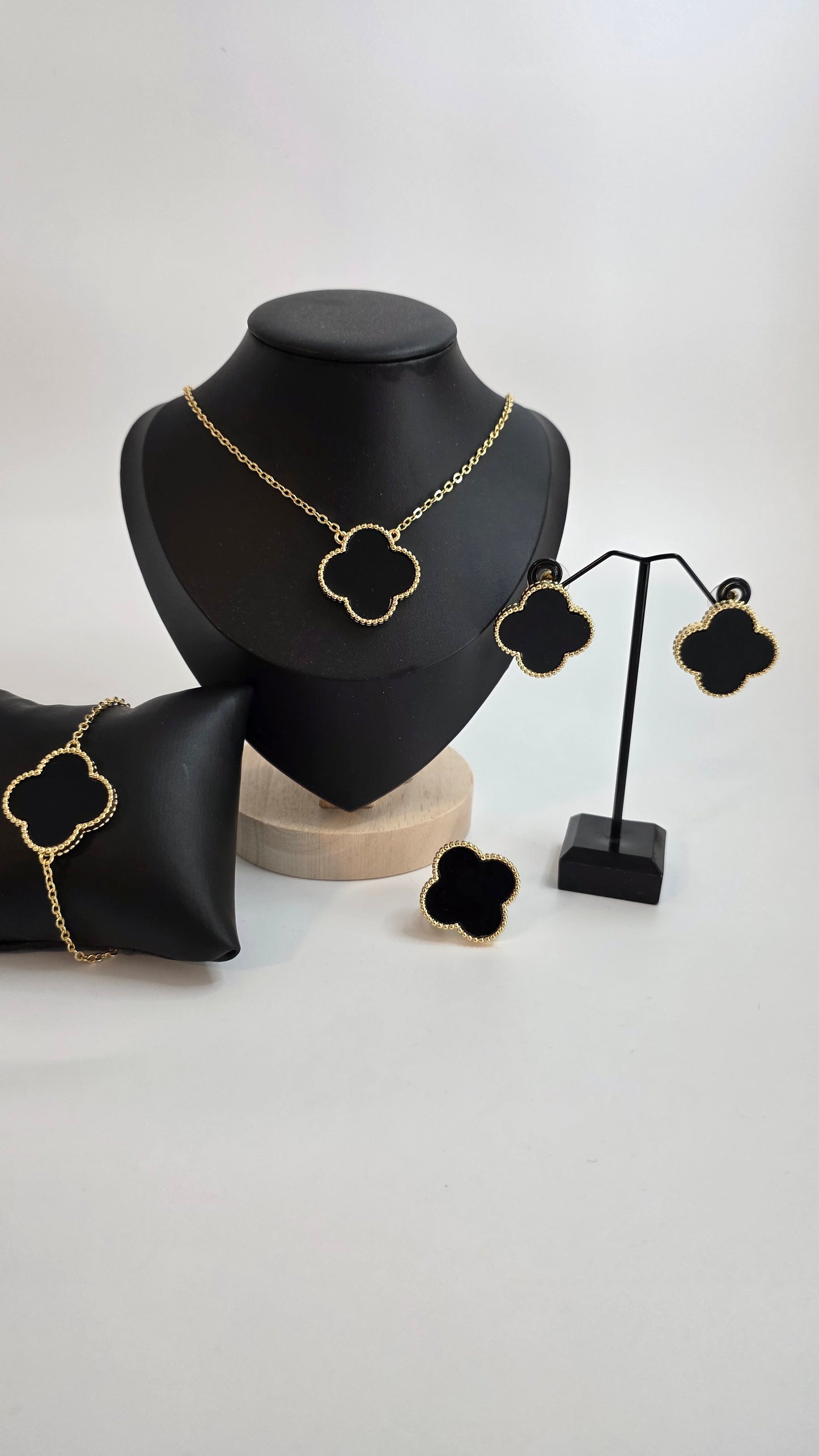 Black Clover Four-Piece Jewelry Set