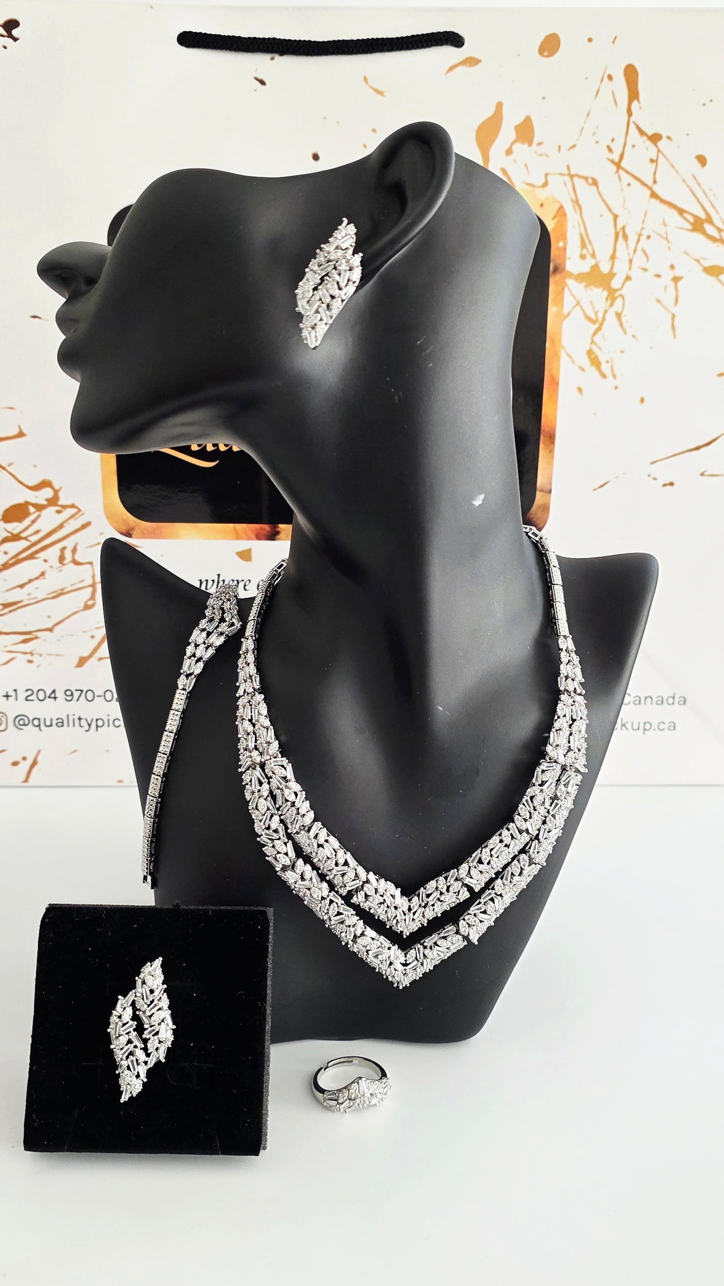 Luxury Cubic Zirconia Bridal 4pcs Jewelry Set - Necklace, Earrings & Ring
