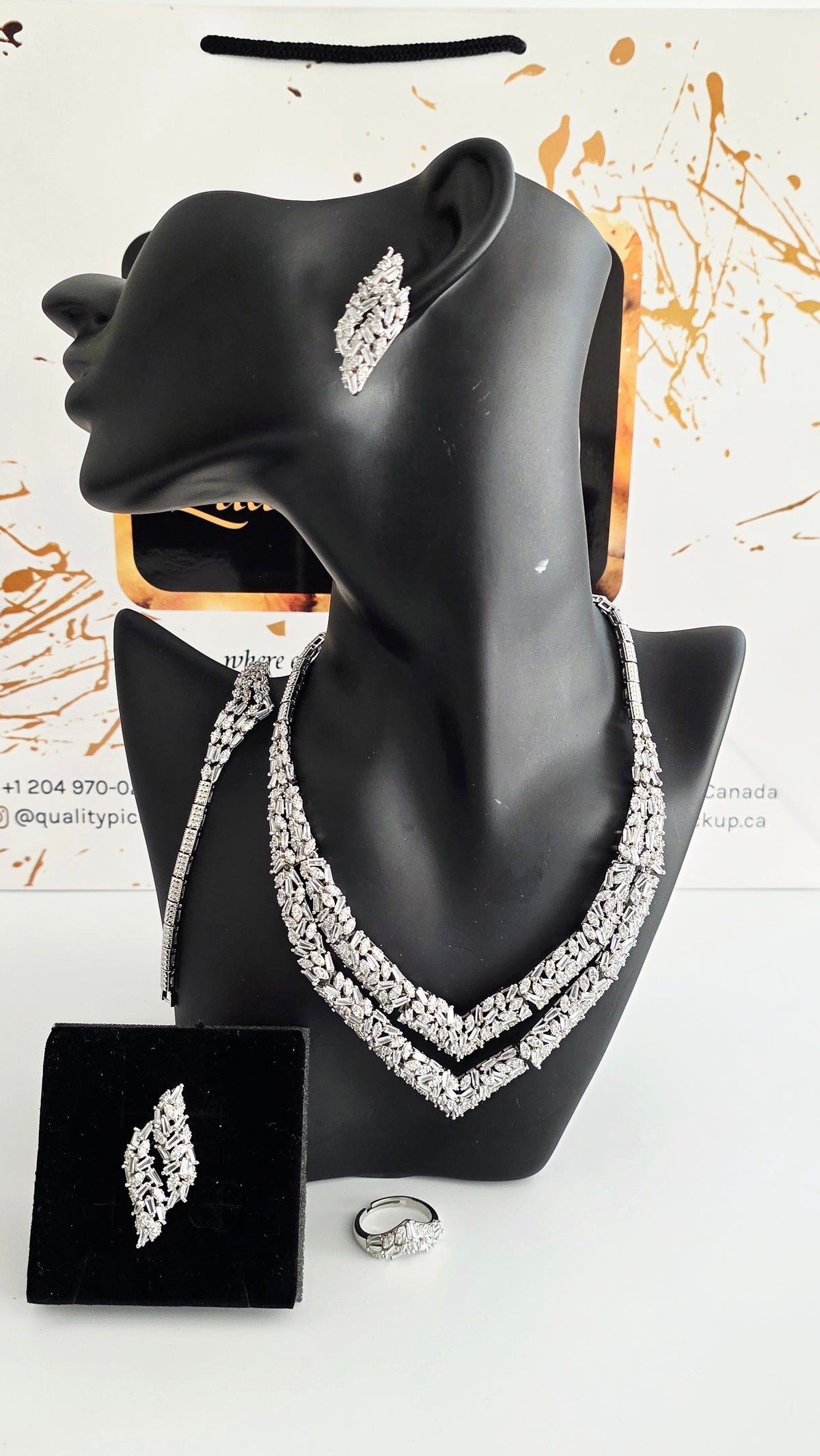 Luxury Cubic Zirconia Bridal 4pcs Jewelry Set - Necklace, Earrings & Ring