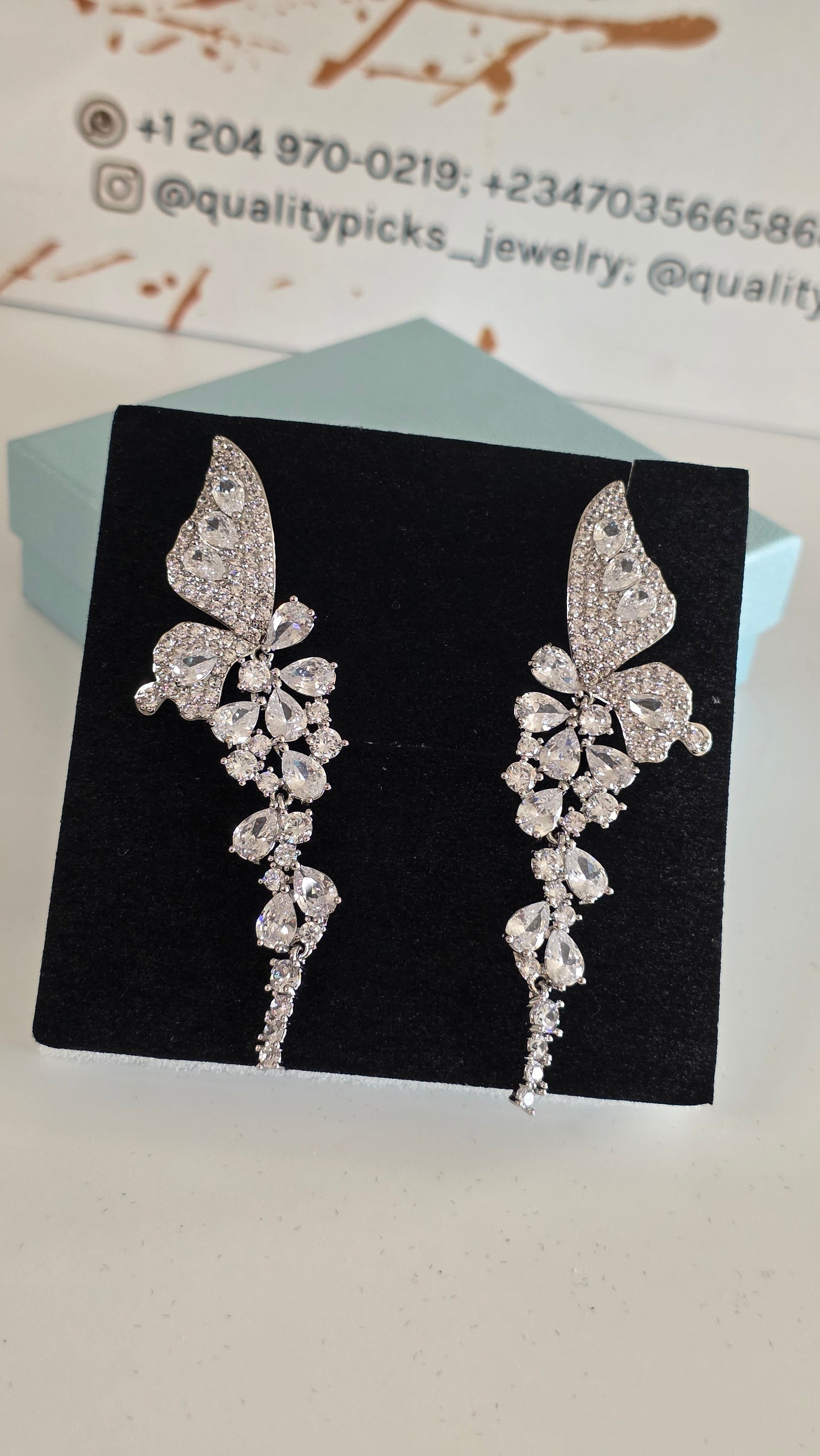 Luxurious Butterfly-inspired Drop Earring